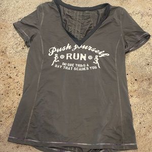 Lululemon running top
